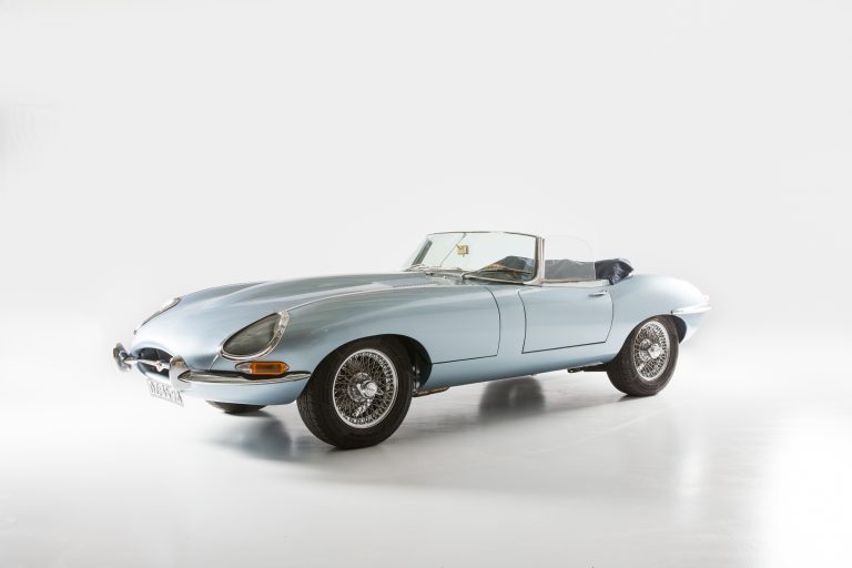 Read more about the article Jaguar E-Type 3.8 Roadster ‘Flat Floor’