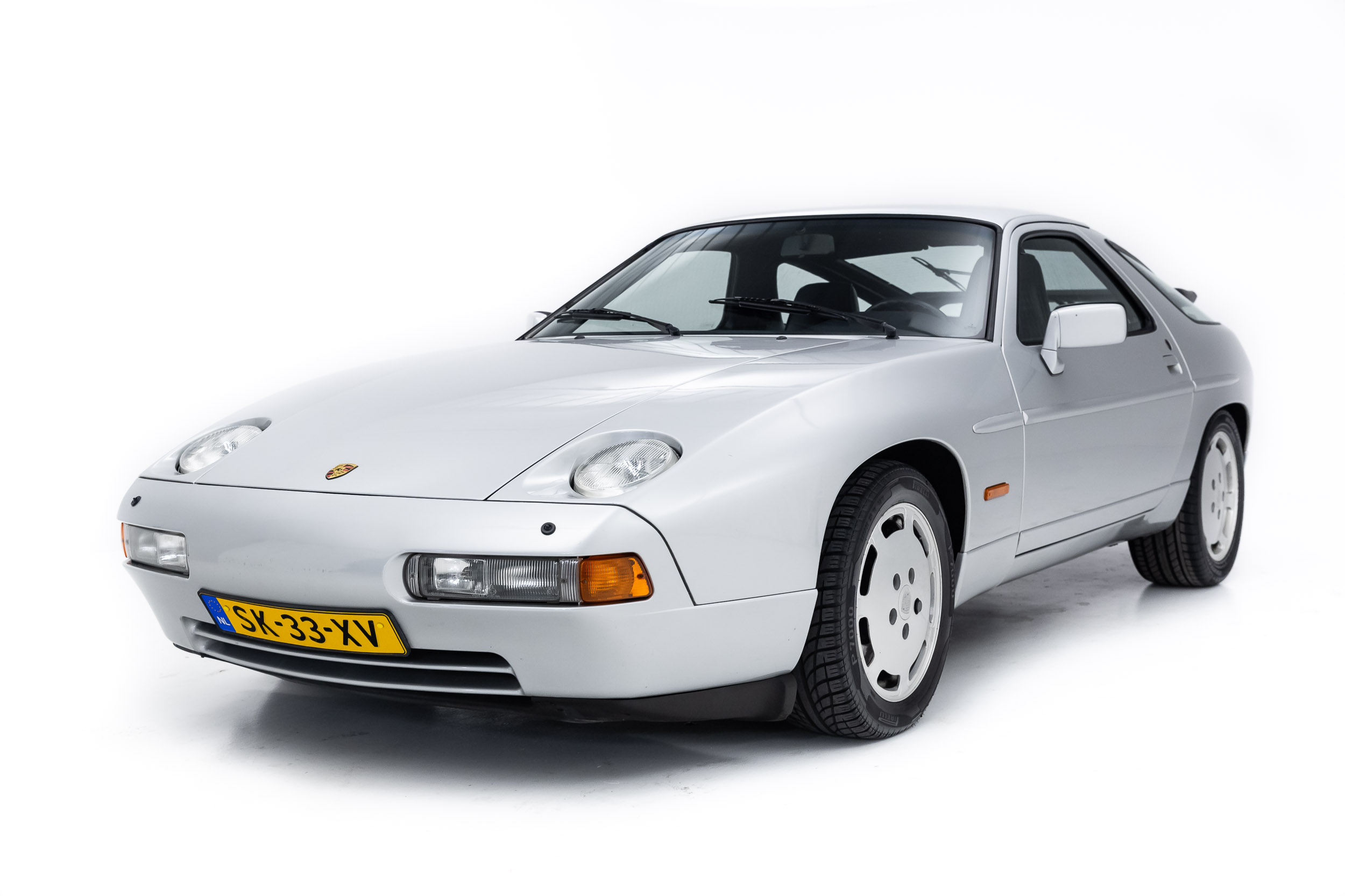 Read more about the article 1987 Porsche 928 S4