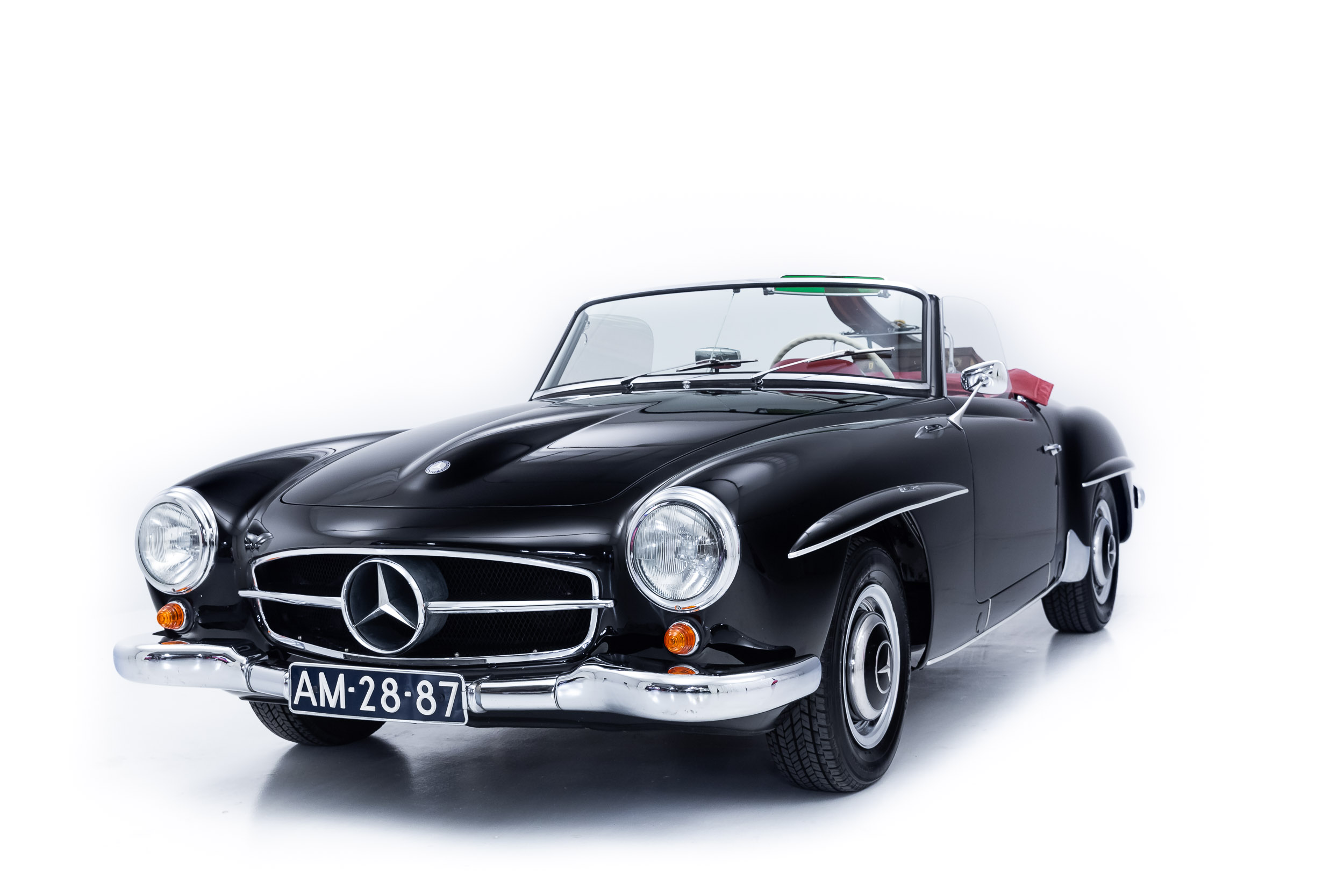 Read more about the article 1956 Mercedes 190 SL