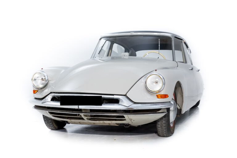 Read more about the article 1957 Citroën DS19 Mille Miglia