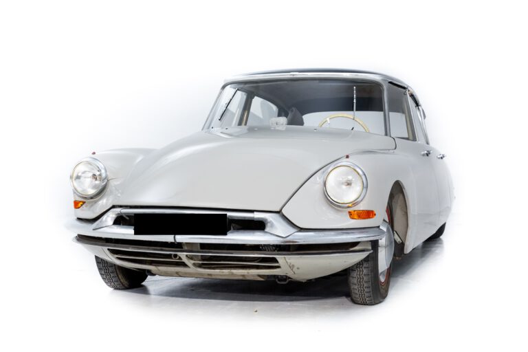Read more about the article 1957 Citroën DS19 Mille Miglia
