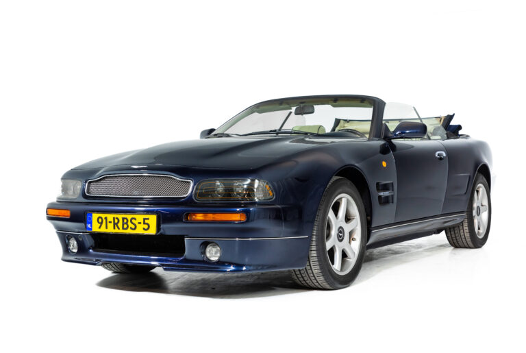 Read more about the article 1999 Aston Martin V8 Volante Blue metallic