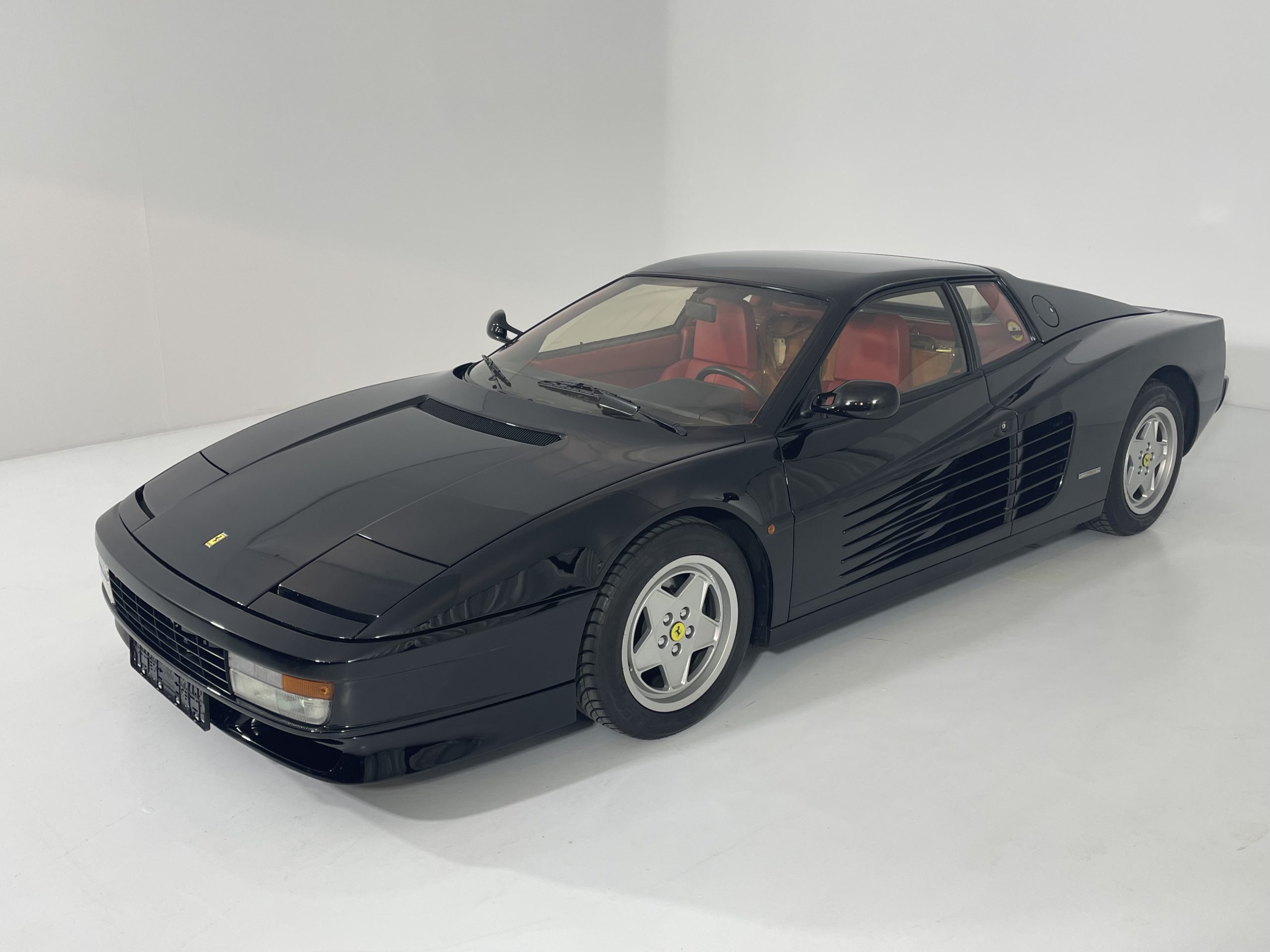 Read more about the article 1991 Ferrari Testarossa