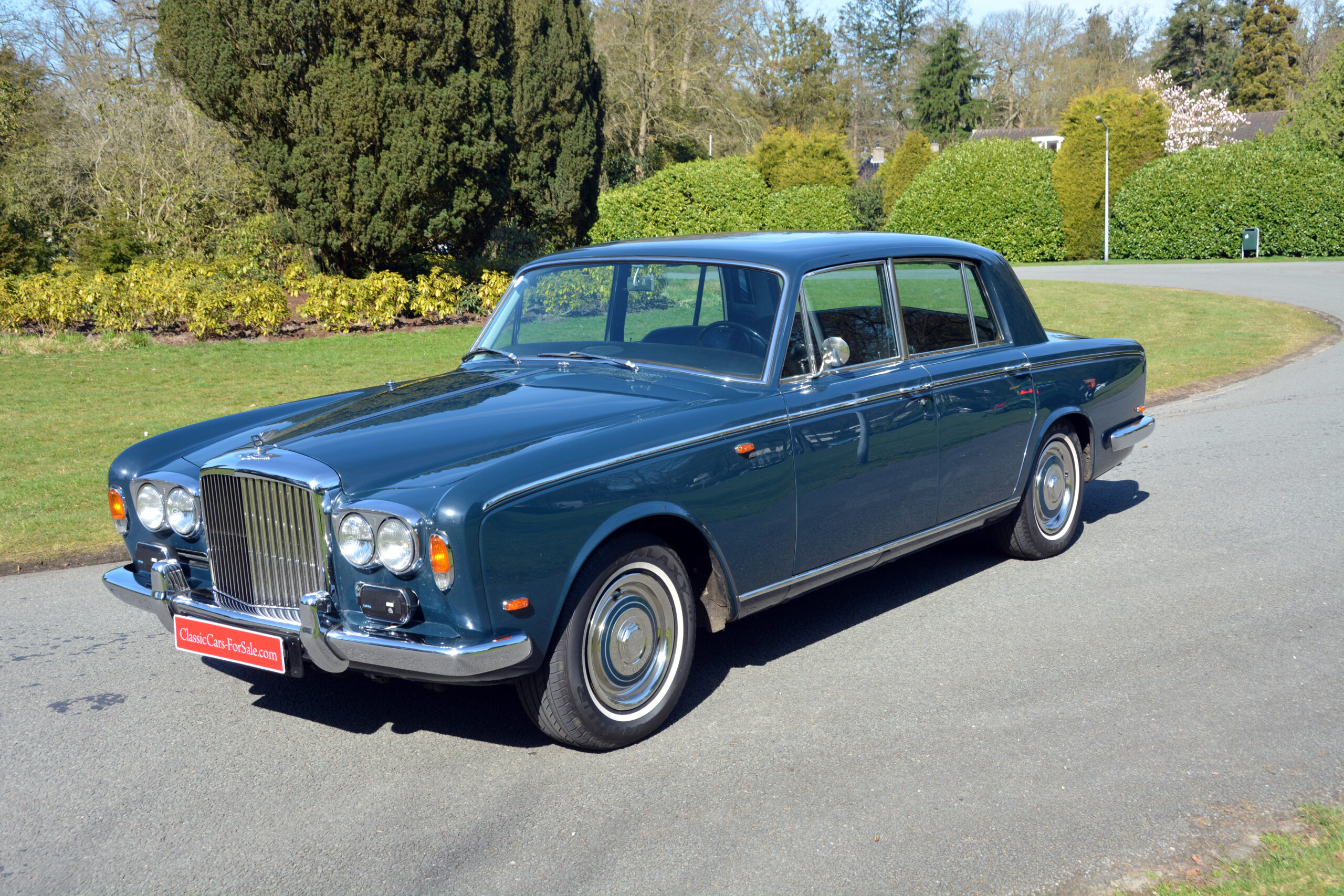 Read more about the article Bentley T1