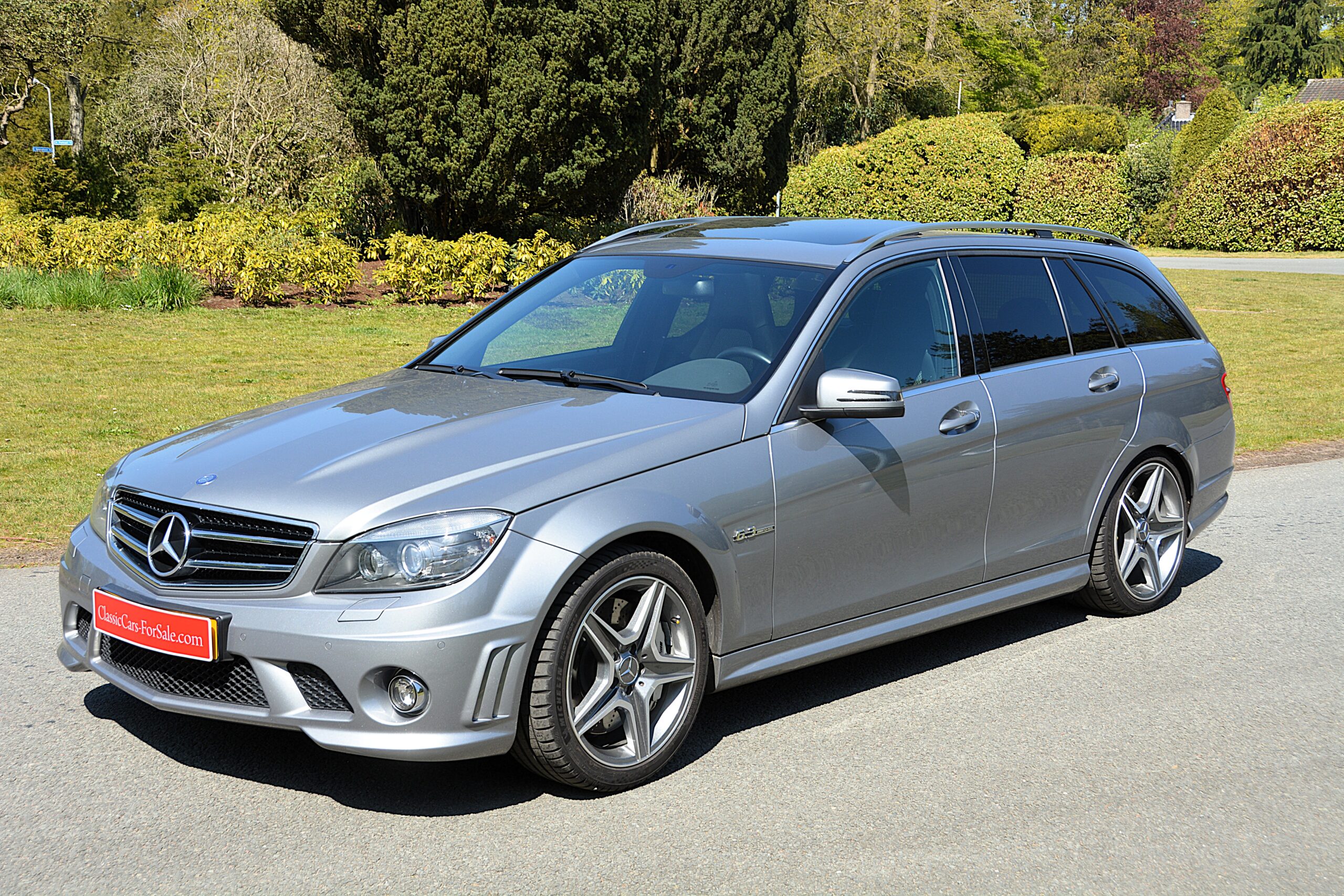 Read more about the article Mercedes-Benz C 63 AMG (W204)