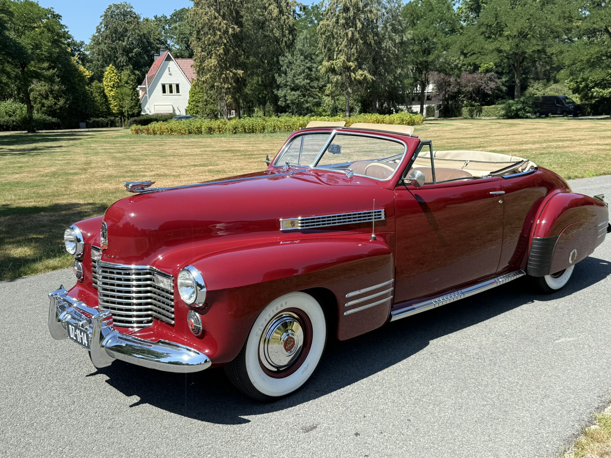 Lees meer over het artikel 1941 Cadillac Series 62 De Luxe Convertible
